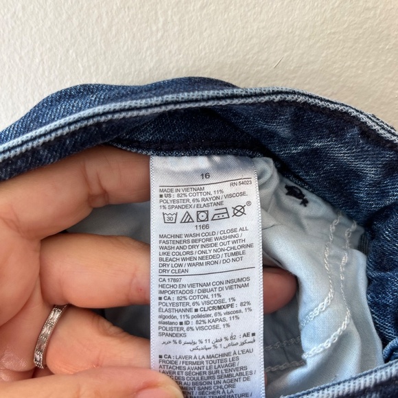 Old Navy Sz 16 Mid Rise Rockstar Super Skinny Distressed Jeans Stretch Pants - Picture 2 of 9